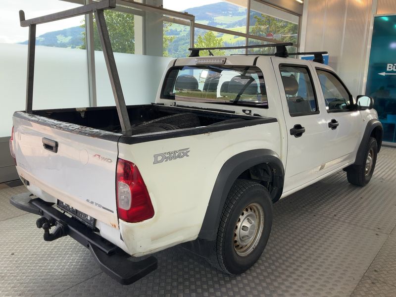 Isuzu D-MAX 2.5 Turbodiesel Double Cab Basis 4WD — zdjęcie 6
