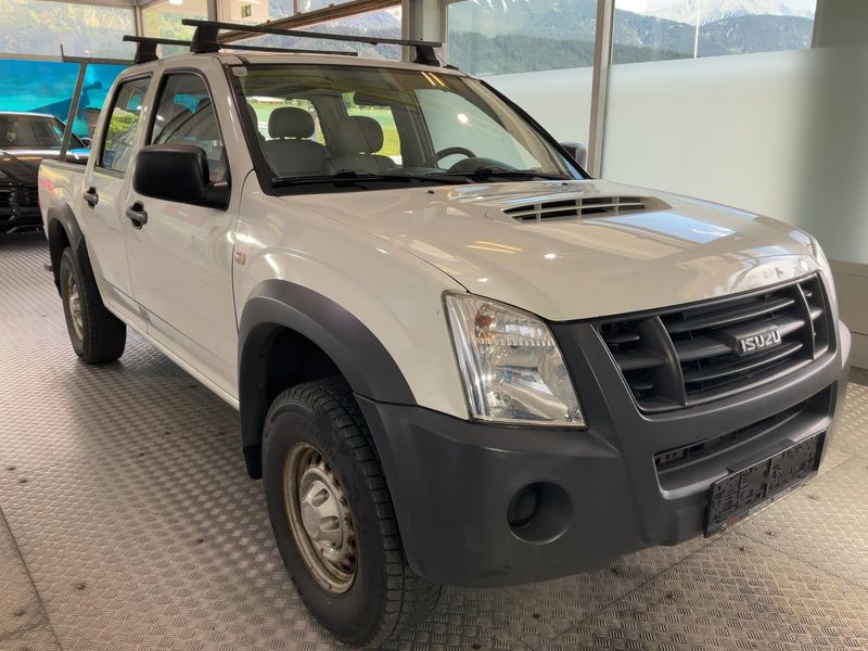 Isuzu D-MAX 2.5 Turbodiesel Double Cab Basis 4WD — zdjęcie 8