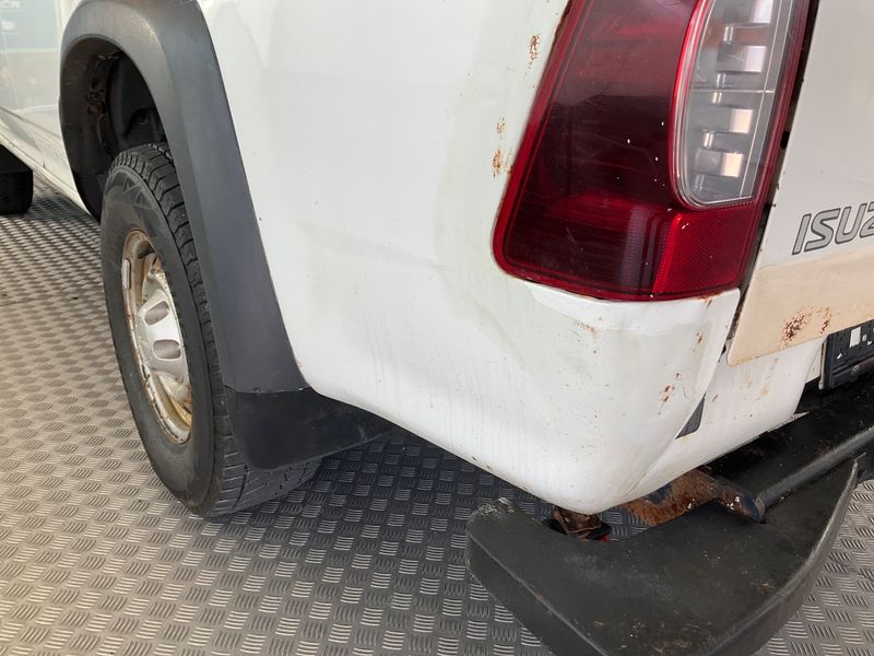 Isuzu D-MAX 2.5 Turbodiesel Double Cab Basis 4WD 2012 – снимка 36