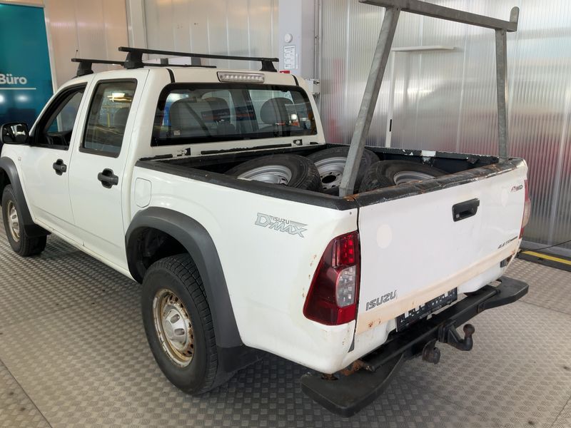 Isuzu D-MAX 2.5 Turbodiesel Double Cab Basis 4WD — zdjęcie 3