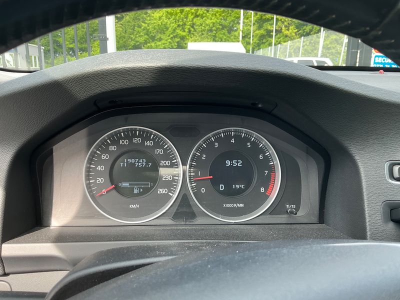 Volvo S60 2.0 T Summum — zdjęcie 13