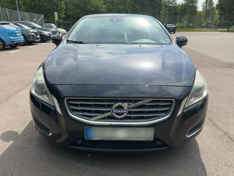 Volvo S60 2.0 T Summum — zdjęcie 9