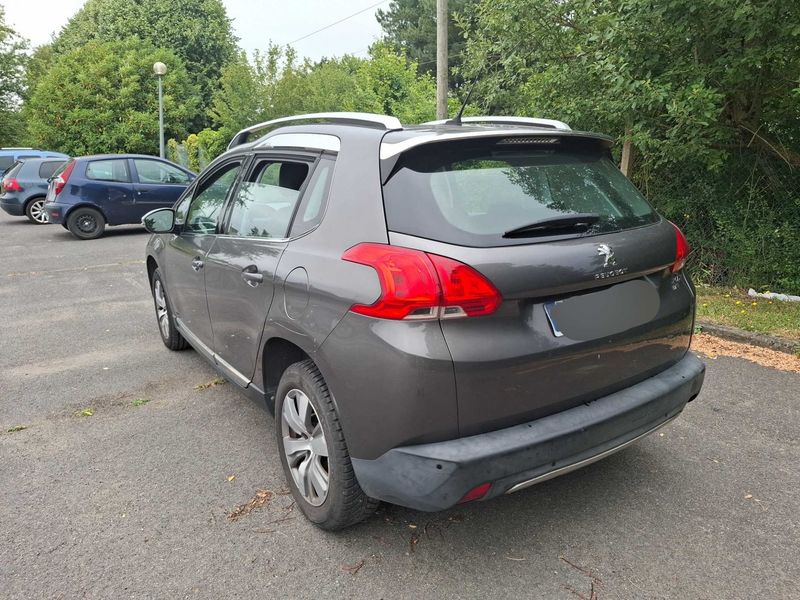 Peugeot 2008 1.2 PureTech Allure 2015 – снимка 3