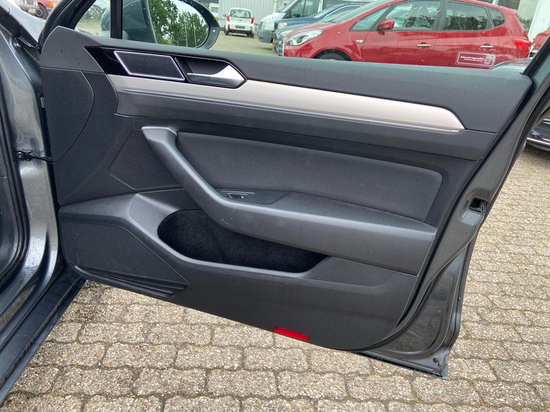 Volkswagen Passat 1.4 GTE — zdjęcie 19