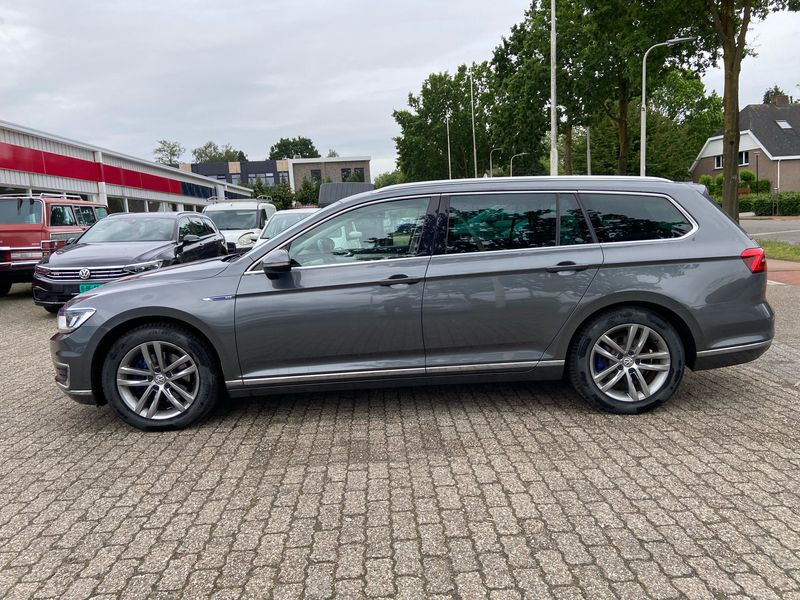 Volkswagen Passat 1.4 GTE — zdjęcie 18