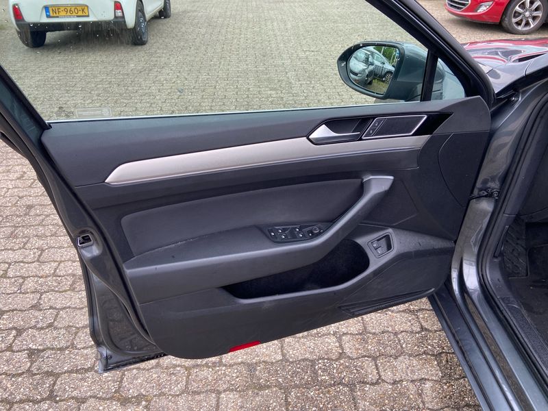 Volkswagen Passat 1.4 GTE — zdjęcie 24