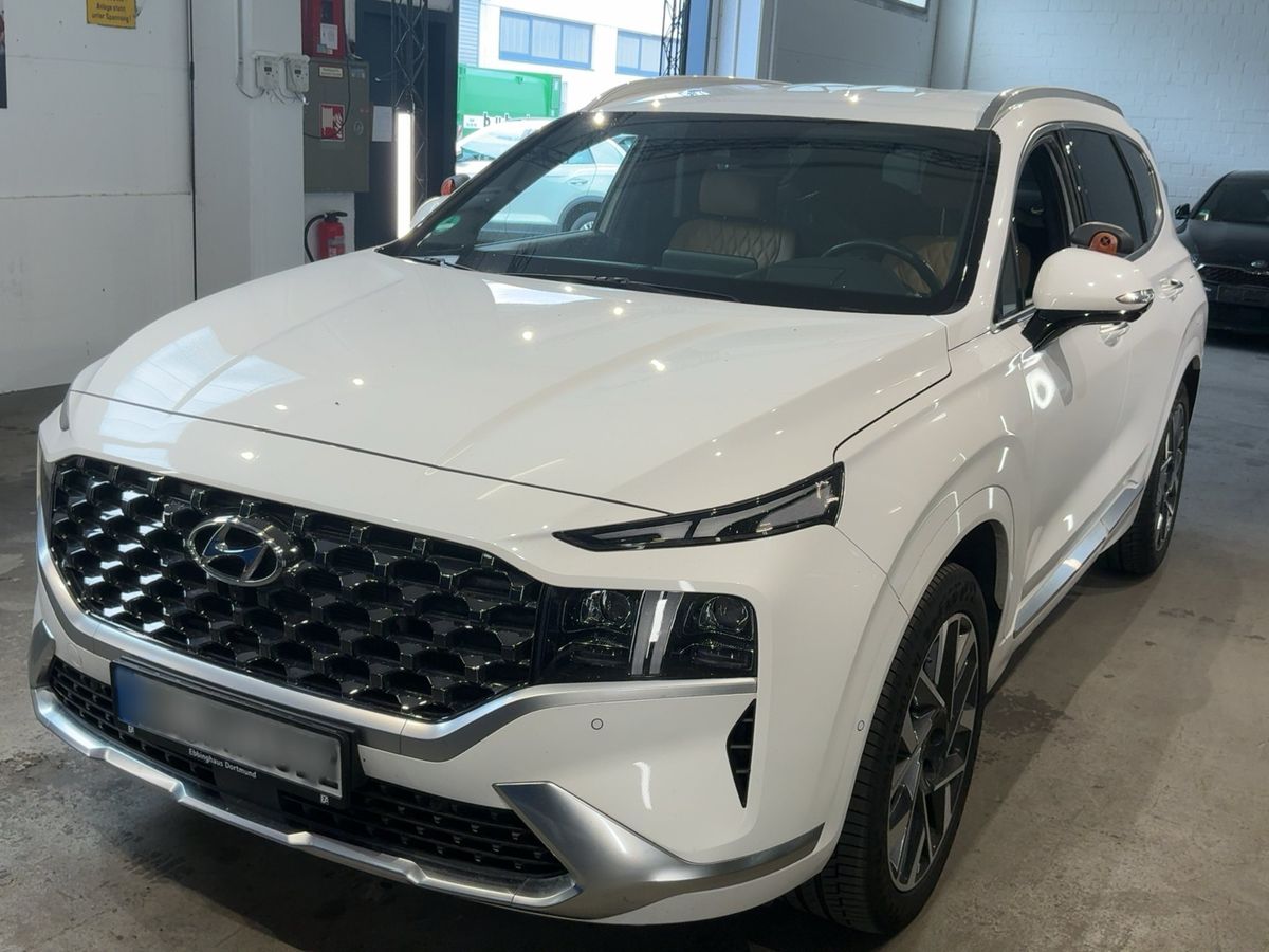 Hyundai Santa 2023 — photo 1