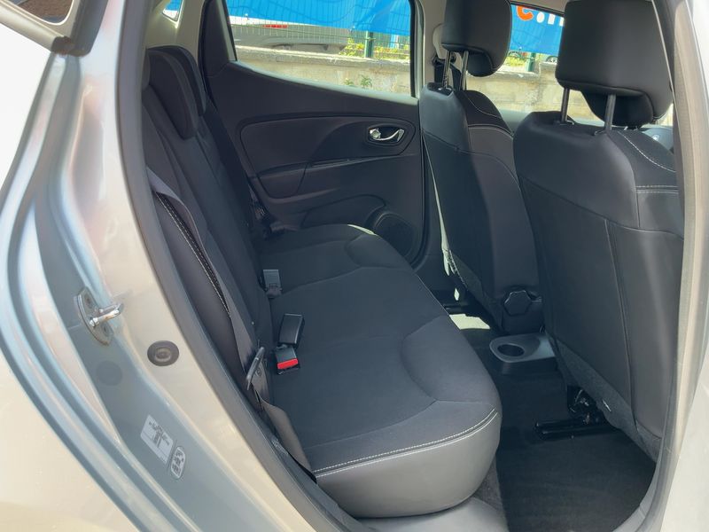Renault Clio 1.5 dCi Energy Expression — zdjęcie 14