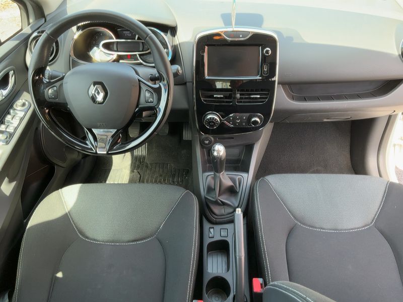 Renault Clio 1.5 dCi Energy Expression — zdjęcie 12