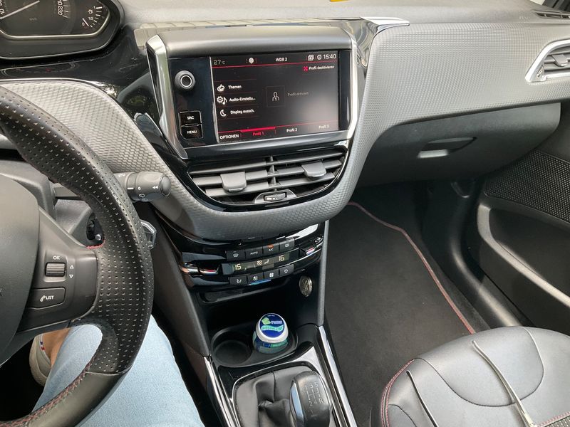 Peugeot 2008 1.2 PureTech Allure — zdjęcie 12