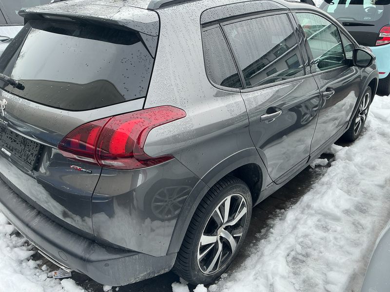 Peugeot 2008 1.2 PureTech Allure — zdjęcie 6
