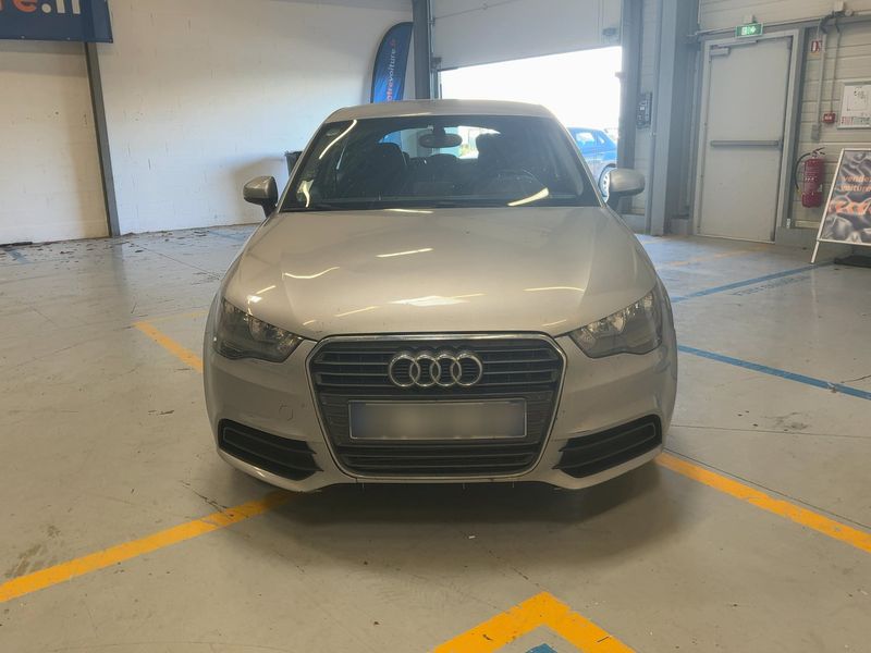 Audi A1 Sportback 1.6 TDI Attraction — zdjęcie 10