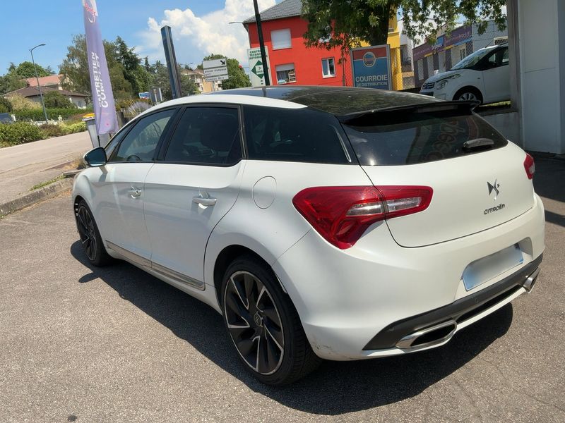 Citroen DS5 1.6 SoChic — zdjęcie 3