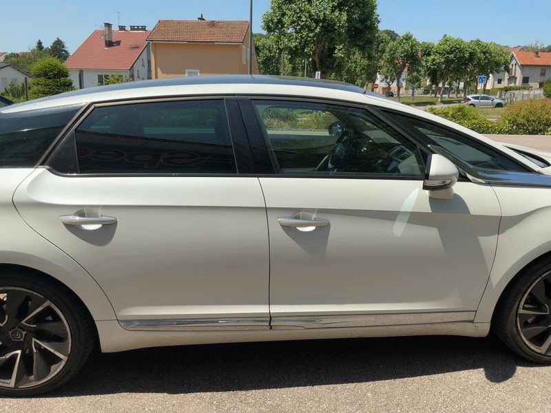 Citroen DS5 1.6 SoChic — zdjęcie 7