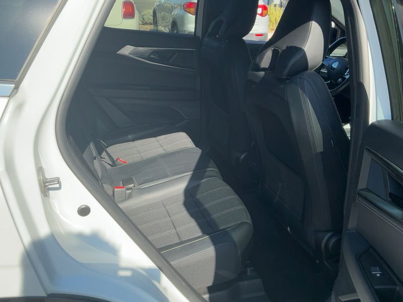 Renault Austral 1.2 Hybrid E-Tech Iconic — zdjęcie 14