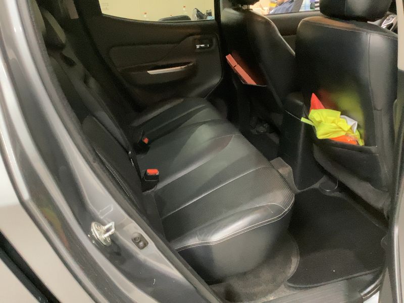 Mitsubishi L 200 2.4 DI-D SUV-Star+ Doppelkabine 4WD — zdjęcie 14