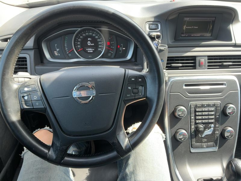 Volvo V70 1.6 D2 Kinetic — zdjęcie 12
