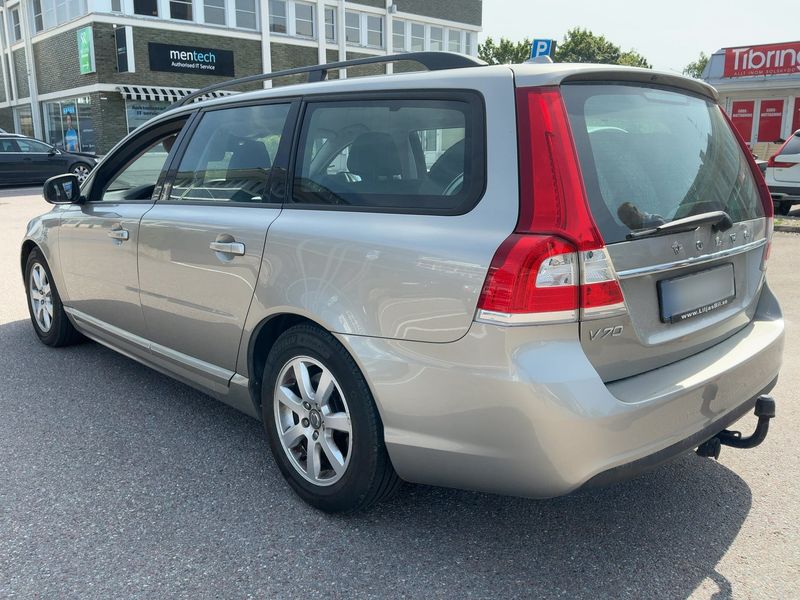 Volvo V70 1.6 D2 Kinetic — zdjęcie 3