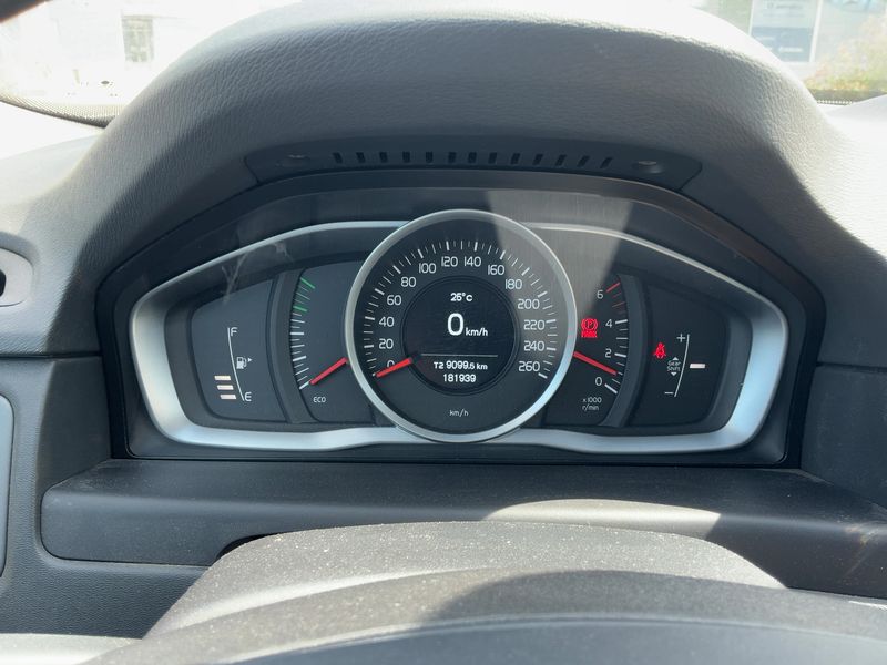 Volvo V70 1.6 D2 Kinetic — zdjęcie 13