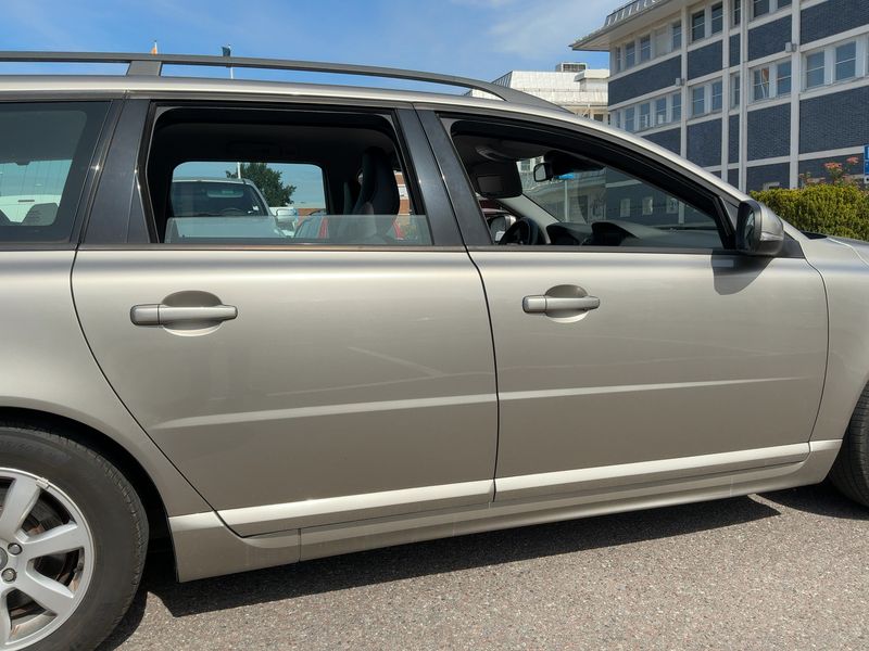 Volvo V70 1.6 D2 Kinetic — zdjęcie 7