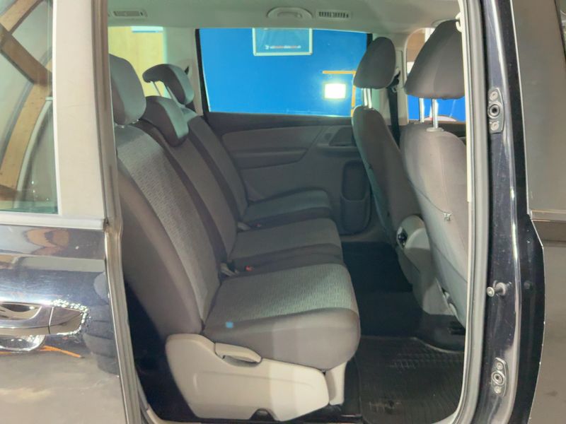 Seat Alhambra 2.0 TDI Reference Allrad — zdjęcie 14