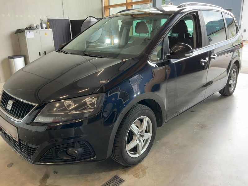 Seat Alhambra 2.0 TDI Reference Allrad — zdjęcie 2