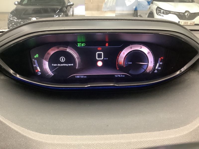 Peugeot 3008 1.5 Blue-HDi Allure — zdjęcie 13