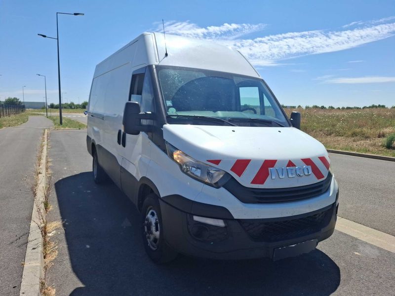 Iveco Daily 2.3 Diesel HKa 35 C V Radstand 3520 L — zdjęcie 6