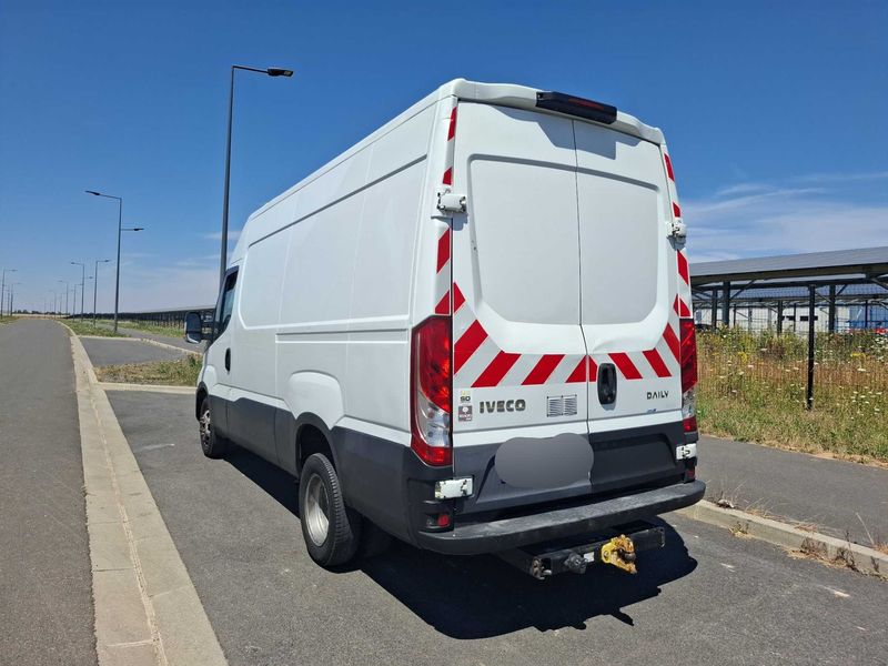 Iveco Daily 2.3 Diesel HKa 35 C V Radstand 3520 L — zdjęcie 3