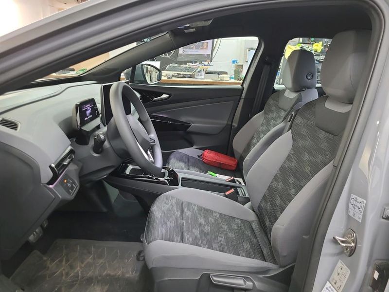Volkswagen ID.4 electric drive 210 kW Pro mit Infotainment-Paket 4Motion — zdjęcie 9