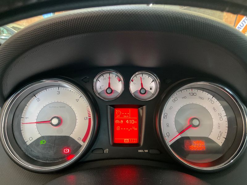 Peugeot 308 1.6 HDi Active — zdjęcie 4