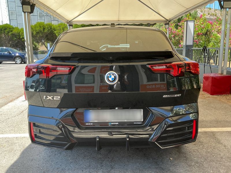 BMW iX2 eDrive20 M Sport — zdjęcie 5