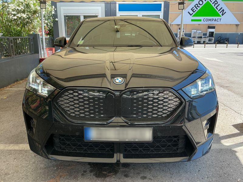 BMW iX2 eDrive20 M Sport — zdjęcie 9