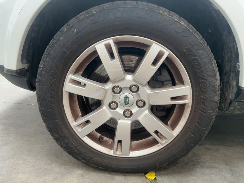Land Rover Discovery 4 3.0 TD V6 TDV6 SE 2011 – снимка 3