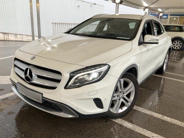 Mercedes-Benz GLA-Klasse 2015