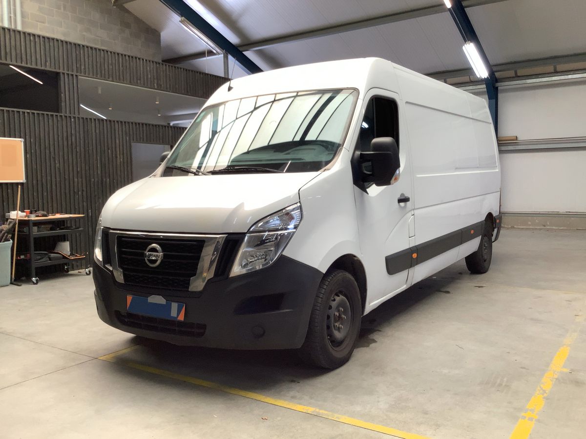 Nissan Interstar 2022 — photo 1