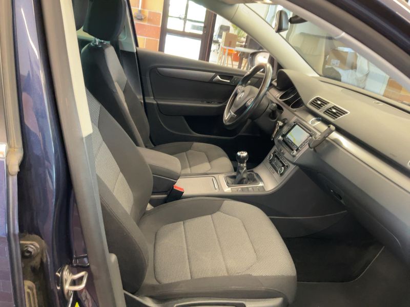 Volkswagen Passat 2.0 TDI Comfortline BlueTDI — zdjęcie 11
