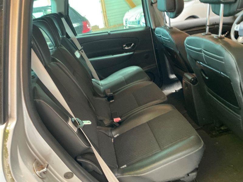 Renault Scenic 1.5 dCi BOSE Edition 2012 – снимка 26