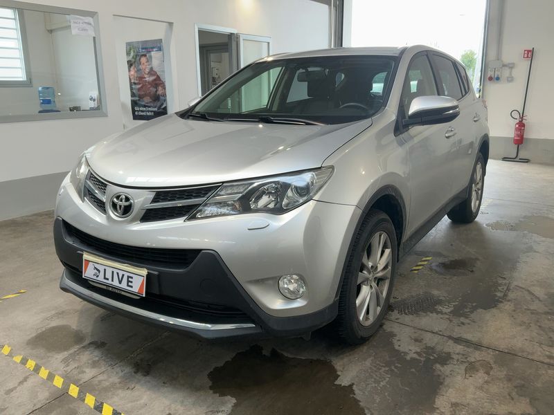 RAV 4 2.0 D-4D Style