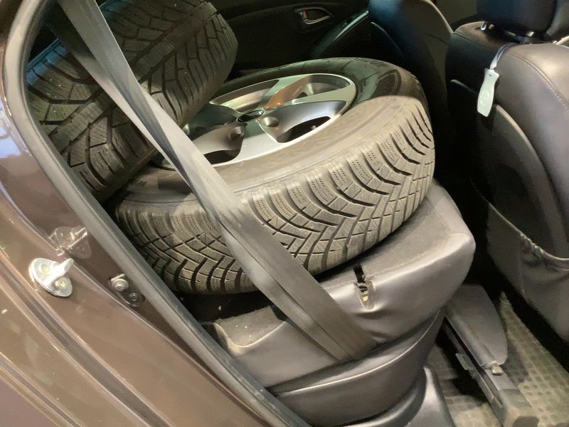 Hyundai ix35 1.6 FIFA World Cup Edition 2WD — zdjęcie 14