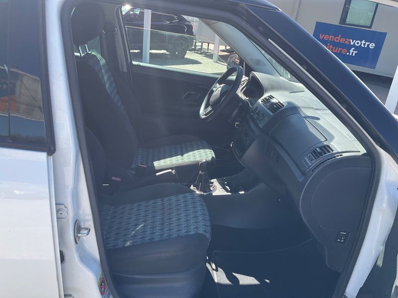 Skoda Fabia 1.2 Style — zdjęcie 3