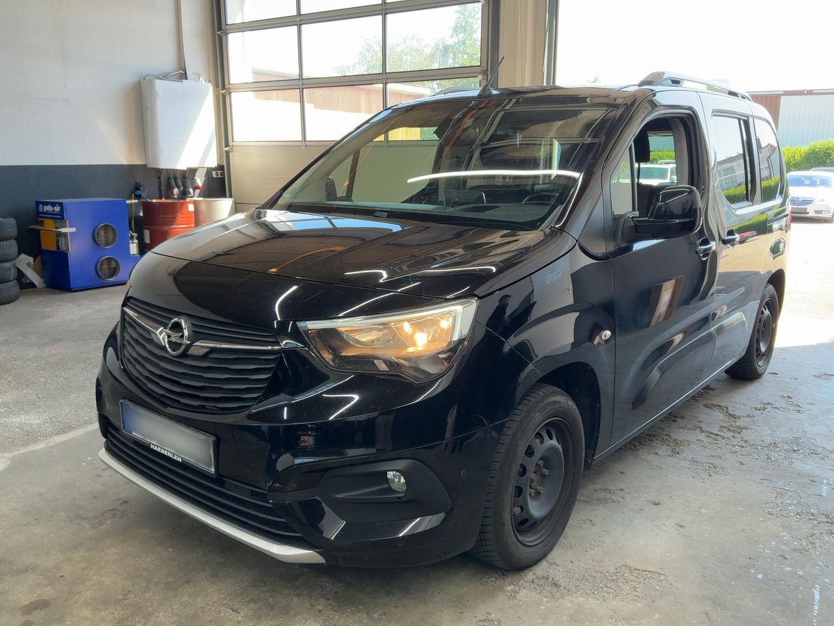 Opel Combo 2018 — photo 1