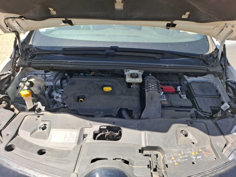 Renault Espace 1.6 dCi Energy Initiale Paris — zdjęcie 8