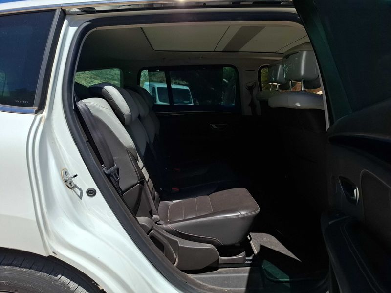 Renault Espace 1.6 dCi Energy Initiale Paris — zdjęcie 14