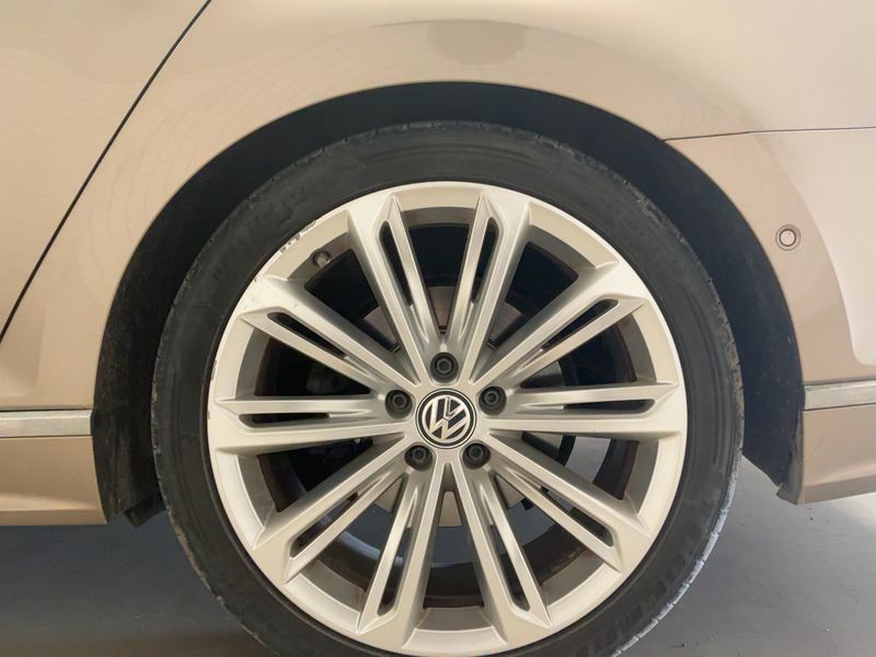 Volkswagen Passat 2.0 TDI Highline 4Motion BlueMotion Tech 2016 – снимка 5