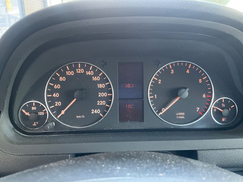 Mercedes-Benz A-Klasse A 150 Avantgarde — zdjęcie 4