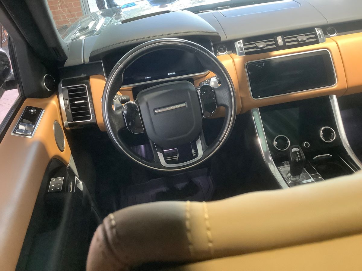 Land Rover 2021 — photo 18