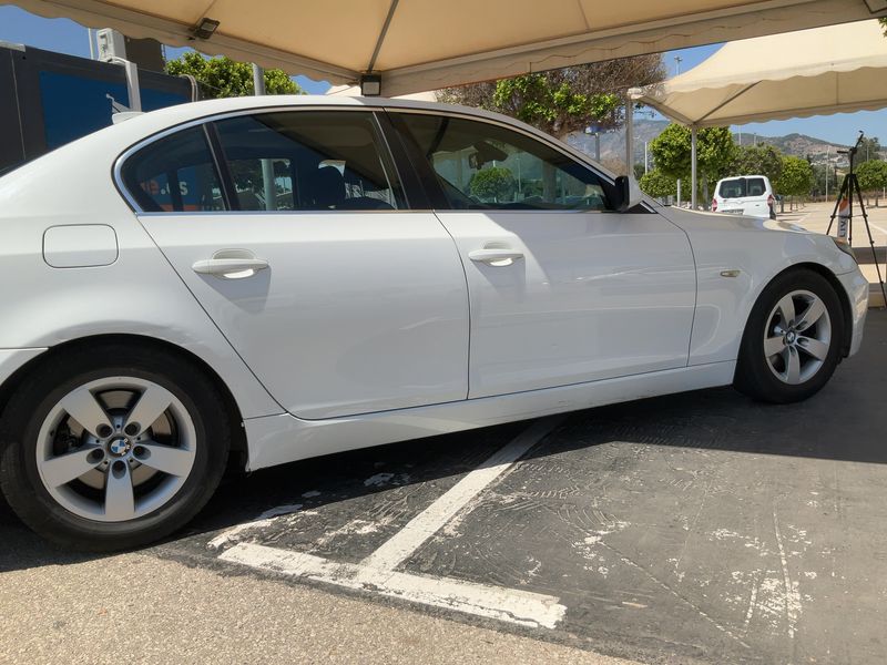 BMW 5er 520d 2009 – снимка 10
