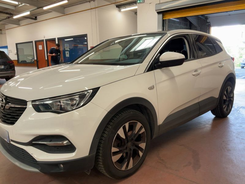 Opel Grandland X 1.2 Turbo Elite — zdjęcie 2
