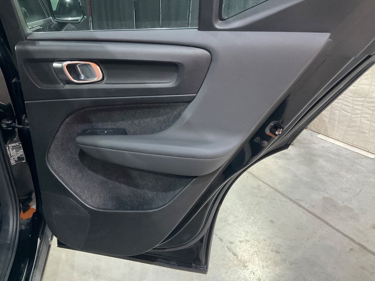 Volvo XC40 2022 — photo 37
